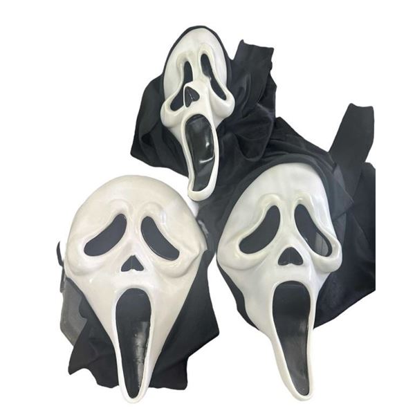 Still Screaming: The Ultimate Scary Movie Retrospective - 3 Ghost Face Masks