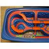 Image 3 : Step 2 Hot Wheels Car and Track Play Table