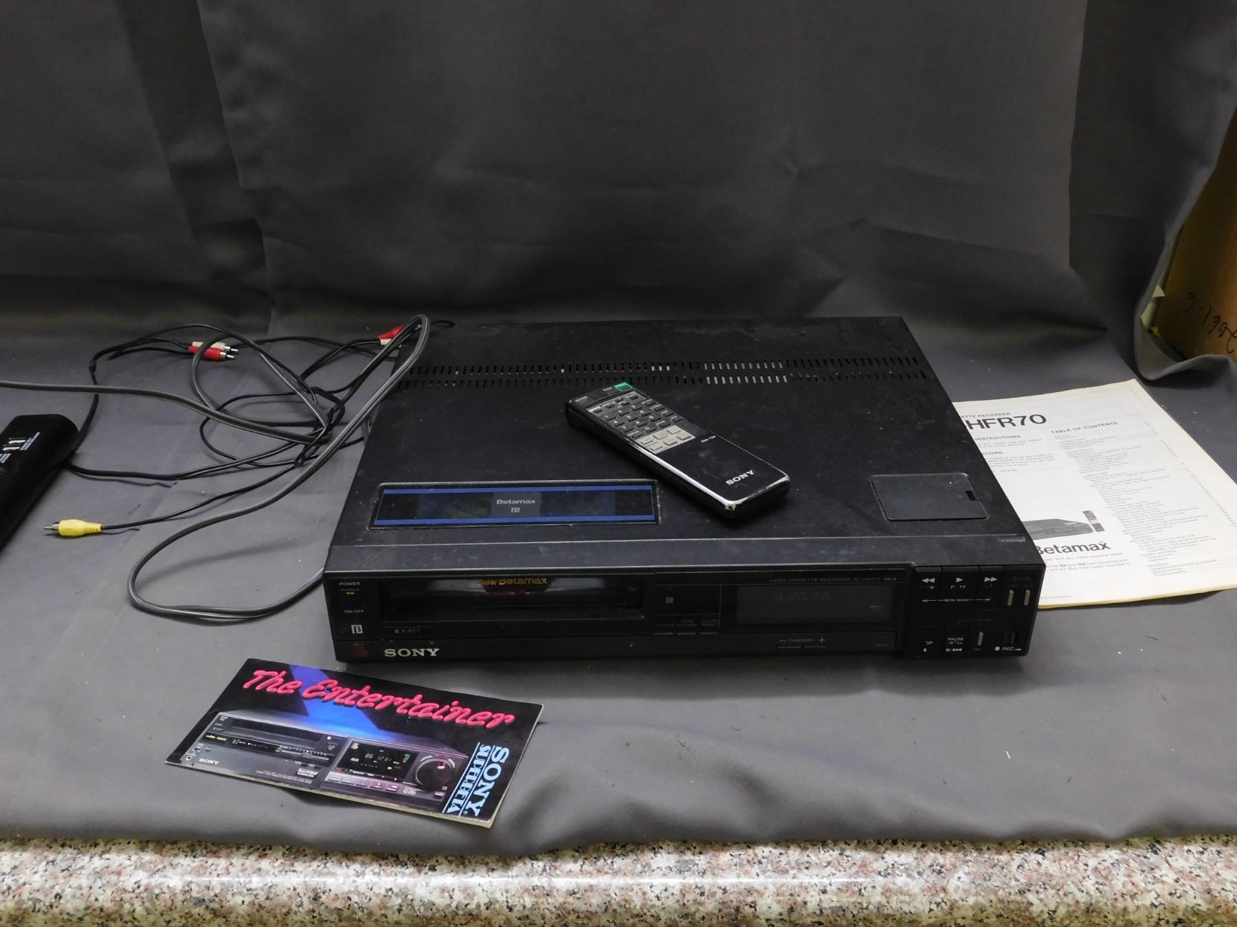 Sony Super BETAMAX SL-HFR70 Video Cassette Recorder