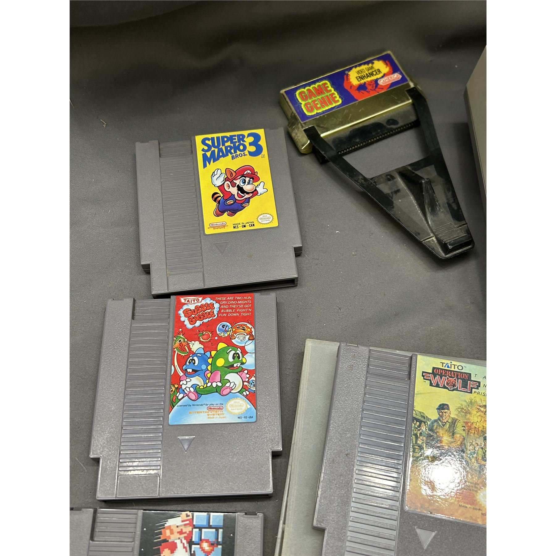 Nintendo NES Console Bundle, Controllers, 7 Games, Cables, etc