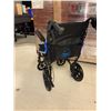 Image 3 : FAUTEUIL ROULANT PLIABLE MOBB HEALTHCARE #MHTC12BBE