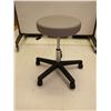 TABOURET MOBILE REMBOURRÉ MIDMARK 272-001-851