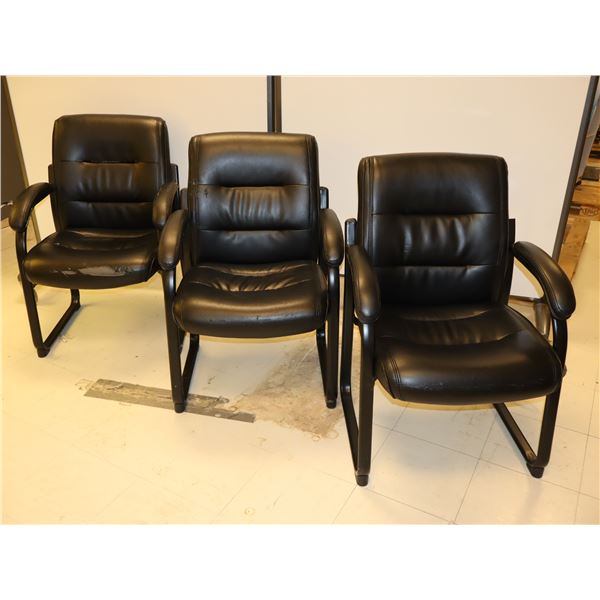 LOT DE 3 CHAISES ASST TEL-QUEL