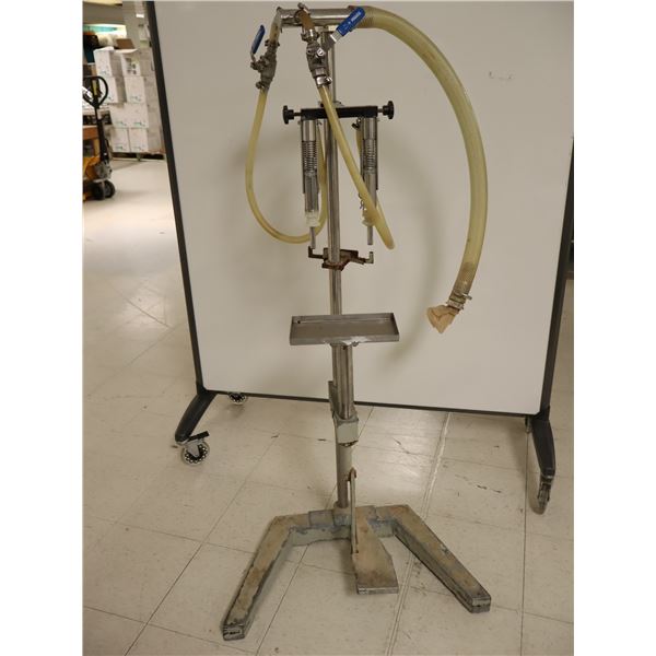 FOOT OPERATED 2-PISTON FILLING MACHINE