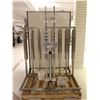 Image 1 : SUPPORTS EN INOX AVEC CYLINDRE PNEUMATIQUE