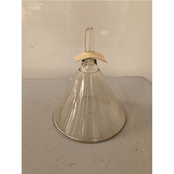 RIBBED GLASS FUNNEL 2L