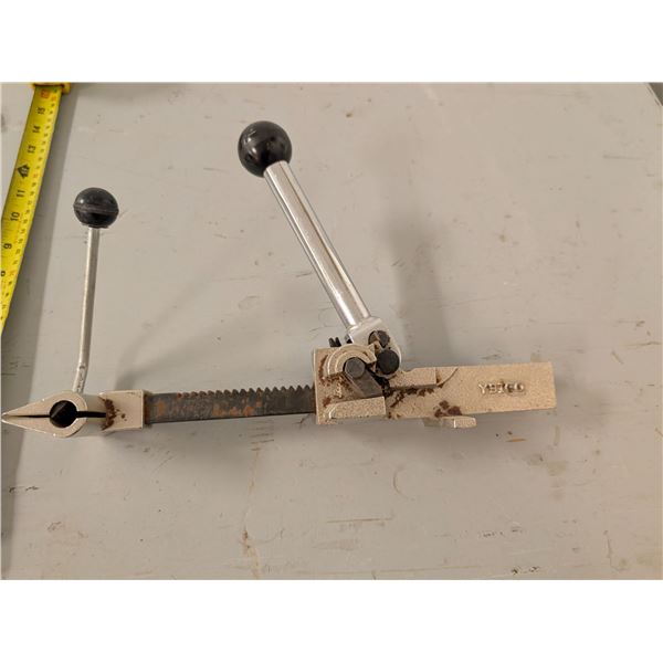 STRAPPING TOOL