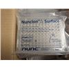 Image 3 : BOX OF 50 NUCLON 96-WELL PLATES