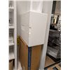 Image 1 : LOT: 3 INSULATED CONTAINERS ASST.