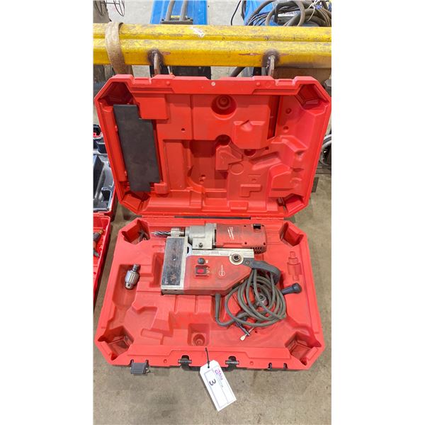 MILWAUKEE 1-5/8" (41MM) ELECTRO-MAGNETIC DRILL IN HARD TRANSPORT CASES