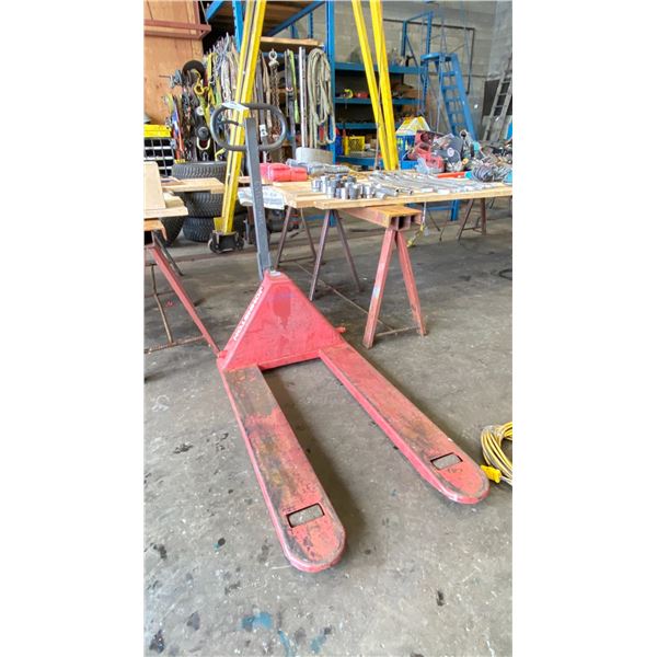 JOHNSTON RED 5500LB CAPACITY PALLET JACK
