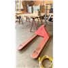 Image 2 : JOHNSTON RED 5500LB CAPACITY PALLET JACK