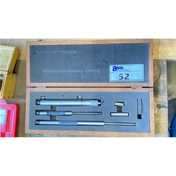 TUBULAR INSIDE MICROMETER SET IN WOODEN CASE