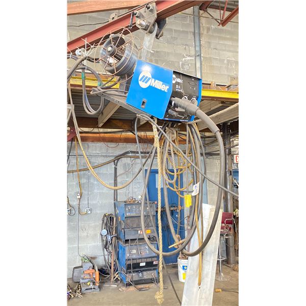 MILLER ELECTRIC 22 A 24V WIRE FEEDER MIG WELDER