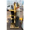 Image 3 : INDUSTRIAL WELDING TANK CADDY LIFT WITH 3 ASSORTED GAS CYLINDERS