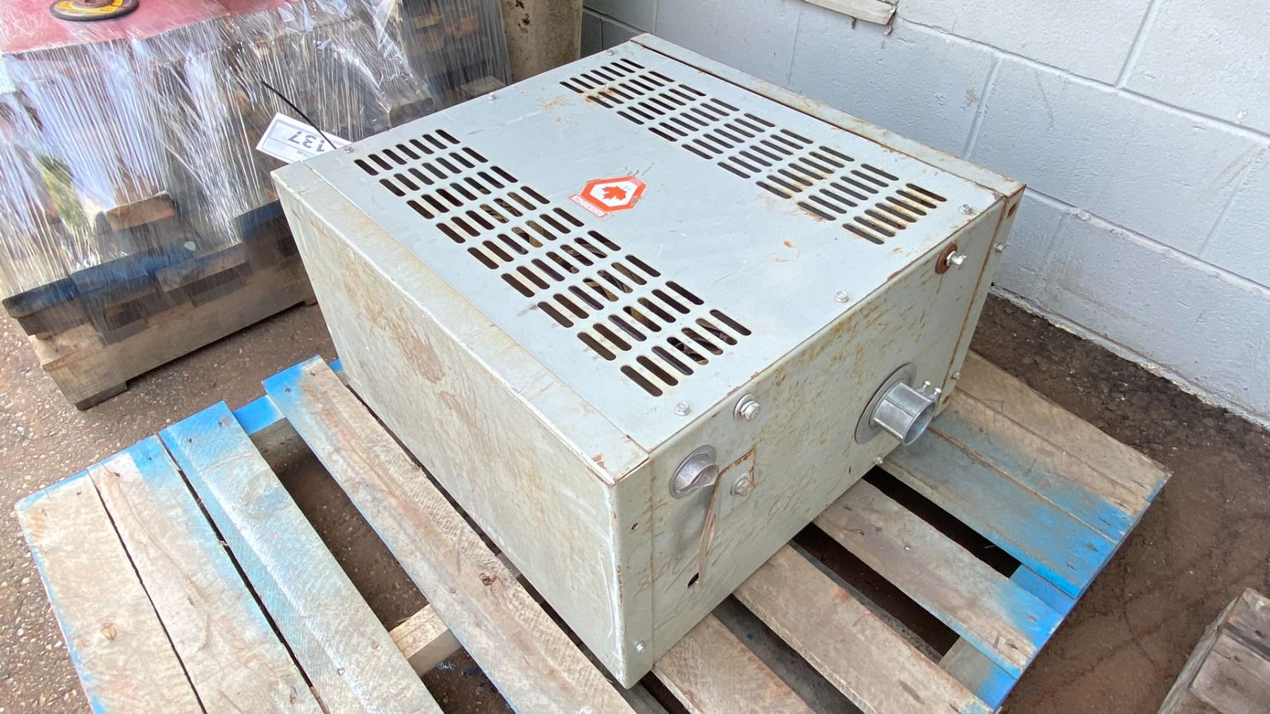 POLYGON ELECTRICAL TRANSFORMER - Able Auctions
