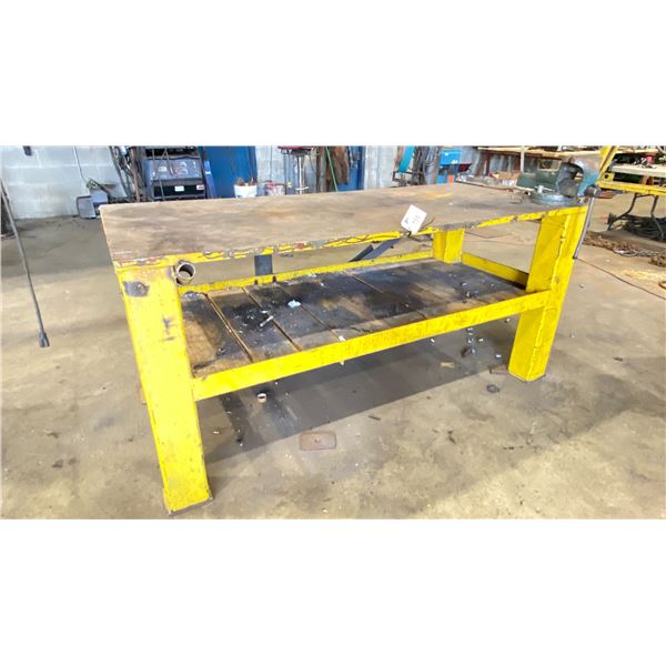 1" METAL TOP WELDERS TABLE WITH MOUNTED MECHANICS VICE