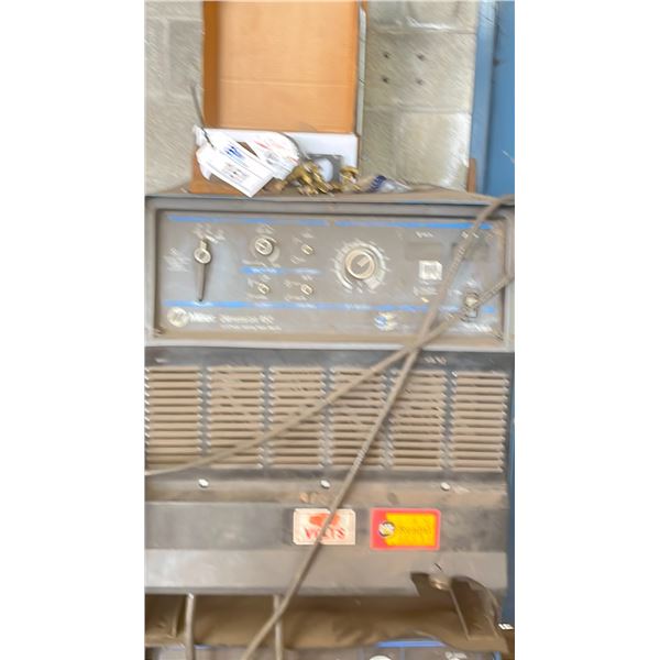 MILLER DIMENSION 452 CC/CV/DC INDUSTRIAL WELDING POWER SOURCE WITH BOX OF HOBART ALUMINUM WELD WIRE