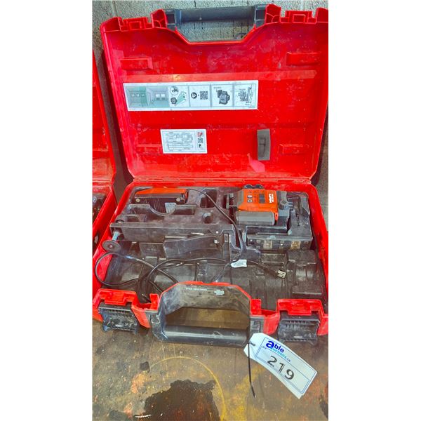HILTI PM 30-MG LASER LEVEL IN HARD TRANSPORT CASE