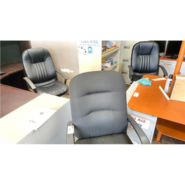 GROUP OF 3 BLACK OFFICE CHAIRS