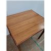 Image 3 : * Wood Apartment Size Kitchen Table (Leg Loose) - 36" x 30" x 31.5" - CANNOT SHIP