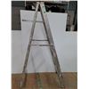 Image 1 : ** Aluminum 6ft Ladder - CANNOT SHIP