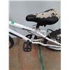 Image 3 : ** Avigo Grinder BMX Bicycle - 20" 'Tires - Some Wear - CANNOT SHIP
