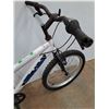 Image 8 : ** Avigo Grinder BMX Bicycle - 20" 'Tires - Some Wear - CANNOT SHIP