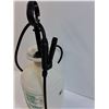 Image 3 : Chapin Brand Yard Sprayer - Two Gallon - CANNOT SHIP