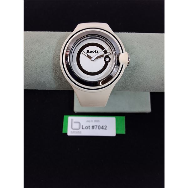 Roots White Quartz Watch - Working