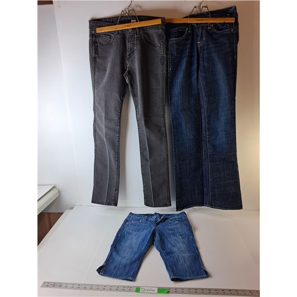 Women's Denim Lot- Volcom Jeans; 30, Buffalo Jeans; 25, William Rast Capris; 24