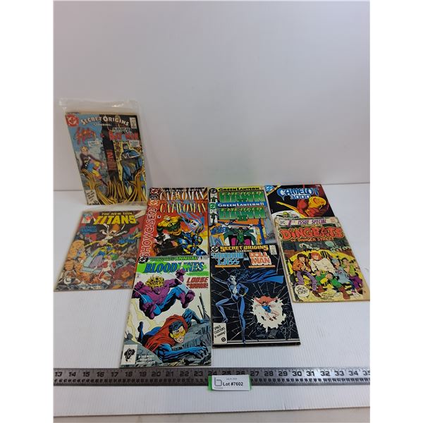 (12) Comic Books (Green Lantern, Catwoman, Bloodlines)