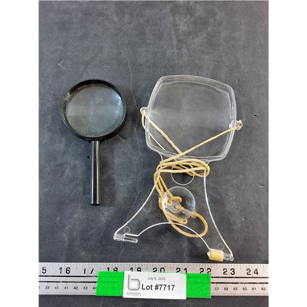 (2) Magnifying Glasses