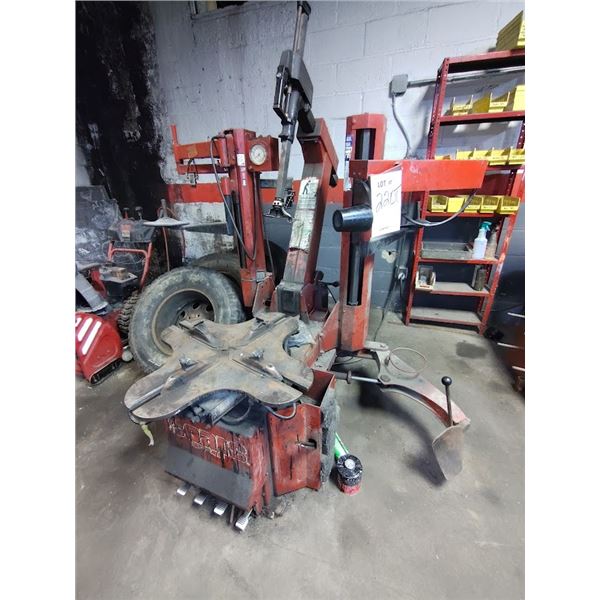COATS 9024E TIRE CHANGER