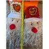 Image 3 : 16" Plush Santa Door Hanger