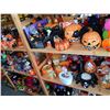 Image 18 : Showroom Halloween , Harvest & Thanksgiving Items (Approx. 3,500 Pcs)