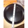 Image 2 : 9" Round Non Stick Baking Pan