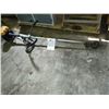 Image 1 : WEED WACKER / PULLS FREE