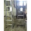 Image 2 : SET OF 2 6' WERNER LADDERS (W/LOT #62)