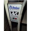 Image 4 : SARTORIUS SCALE & PAINT MIXING DEDOES SHELF UNIT