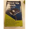 Image 4 : WIND UP LIGHT W/ 3 LED LIGHTS AND WRIST STRAP - LOT VALUE $39.98