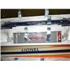 Image 2 : SET OF 2 LIONEL CSX INTERMODAL FLAT CARS WITH CONTAINERS - UNUSED