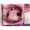 Image 2 : SET OF 3 GIFT BOX JEWELRY / GRANDDAUGHTER BRACELET AND 2 FAIRY NECKLACES