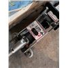 Image 2 : 4000 LB. FLOOR JACK (LOOKS NEW)