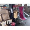 Image 1 : FRONT PORCH ASSORTED SALES LOT