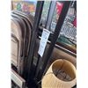 Image 3 : FRONT PORCH ASSORTED SALES LOT