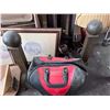Image 4 : FRONT PORCH ASSORTED SALES LOT