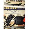Image 2 : LIONEL VILLAGE TROLLEY COMPANY SET - UNUSED AND IN ORIGINAL BOX