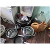 Image 4 : HUGE KITCHEN COOKWARE LOT WITH PRO DEEP FRYER