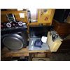Image 5 : HUGE LOT OF ELECTRONICS